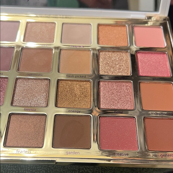 Tarte Tartelette Full Bloom 28 Shade Palette - Picture 3 of 3